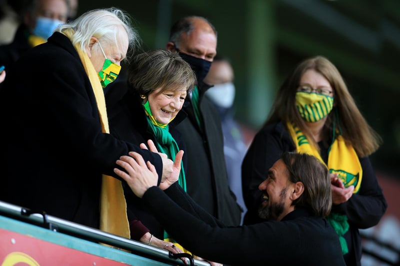 Norwich City boss Daniel Farke has insisted his side won't be "too scared" of the Premier League's top sides next season, and that they're "better prepared" for top tier football this time around after their relegation last year. (BBC Sport)