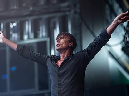 A colossal co-headline arena package bringing together two of British rock's most defining and enduring bands. 🎟️ First Direct Bank Arena