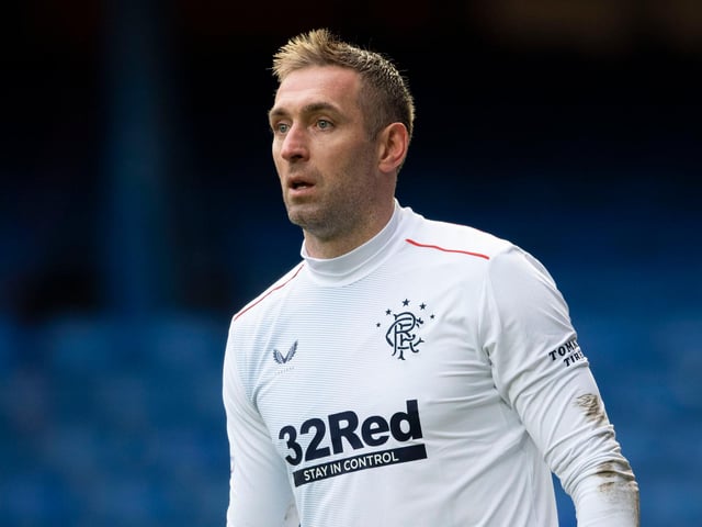 Rangers are understood to be planning to offer veteran goalkeeper Allan McGregor a new contract ahead of January. (Football Insider)