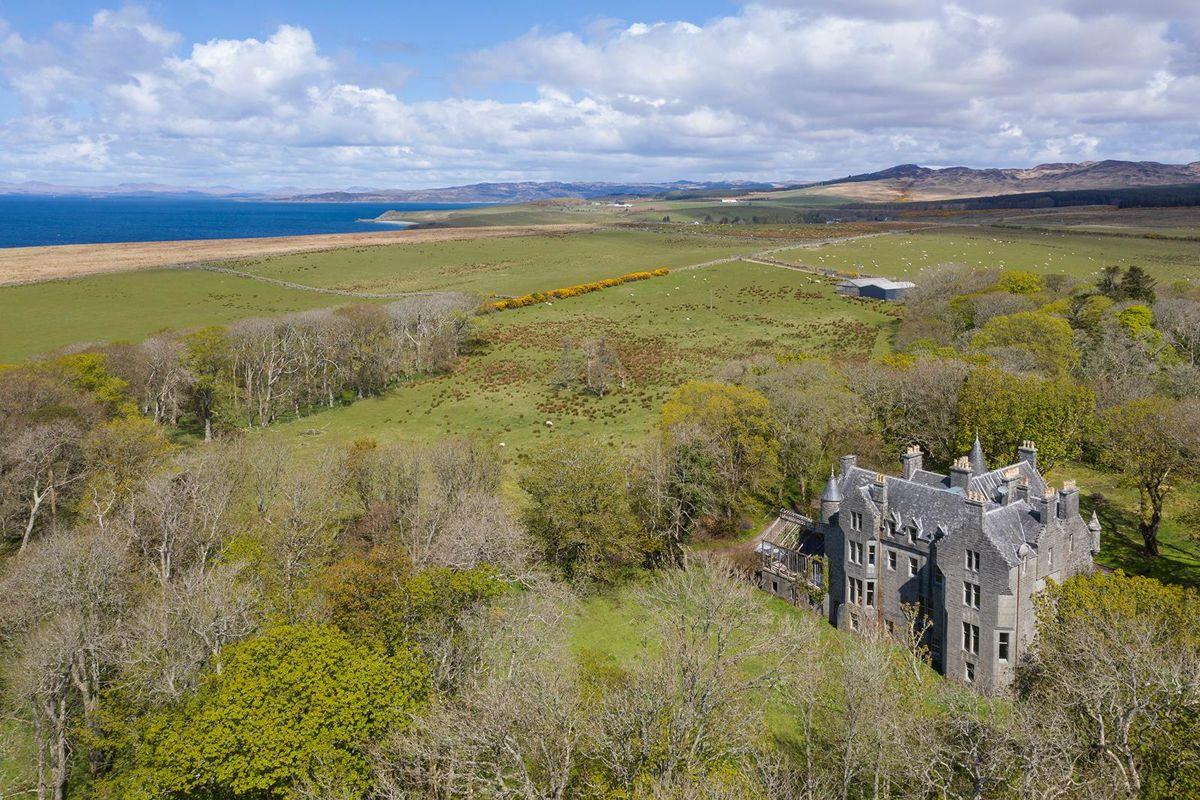 A beautiful location close to the coast.