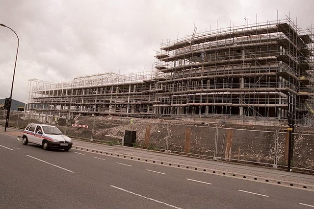 The new Royal Mail sorting office under construction at Brightside Lane in June 1998