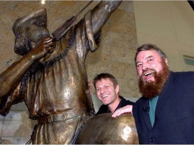 Legendary outlaw Robin Hood is honoured at Doncaster Sheffield Airport. The sculpture was unveiled by actors Sean Bean and Brian Blessed.