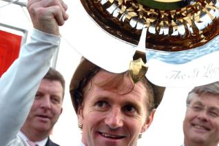 Jimmy Fortune celebrates winning in 2007.