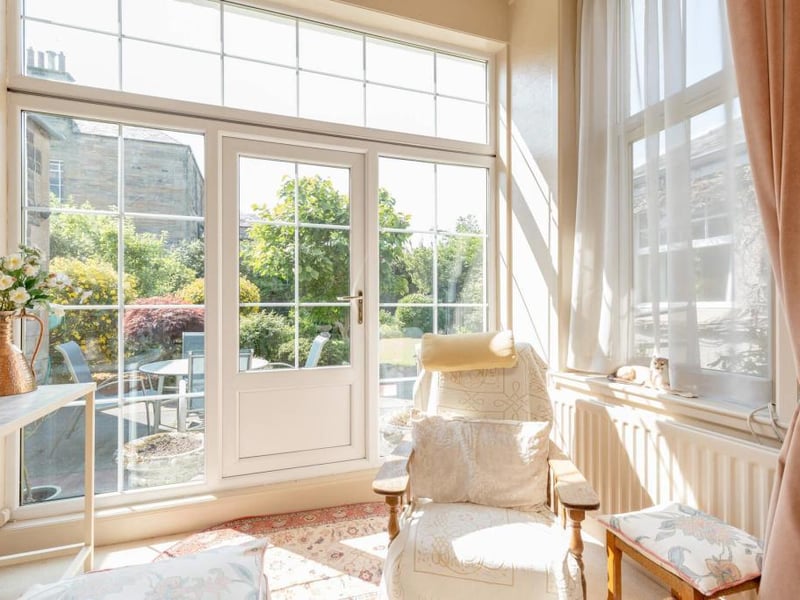 Garden room.