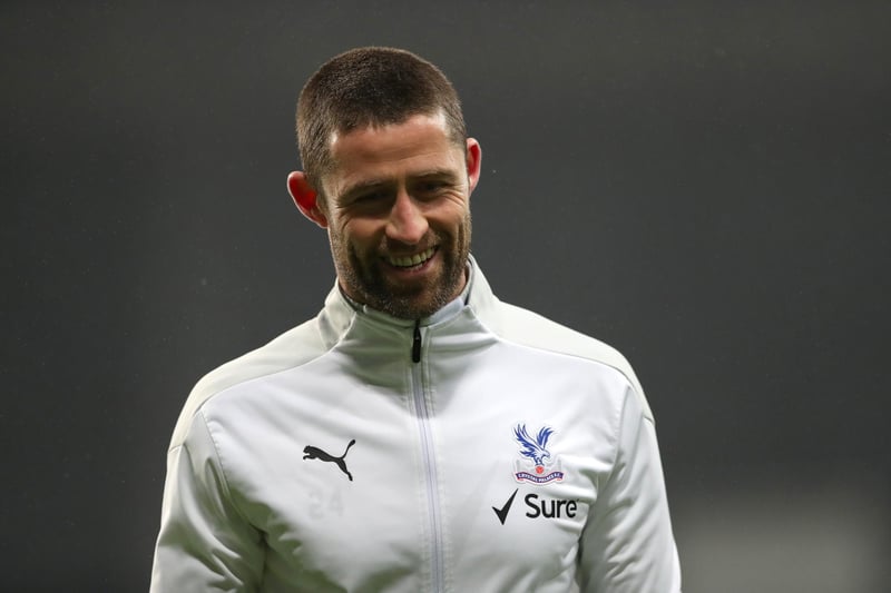 Bournemouth have overtaken Southampton to be named the fresh favourites to sign ex-Chelsea and Crystal Palace defender Gary Cahill. The veteran centre-back's career highlights include winning two league titles and the Champions League with Chelsea. (Sky Bet)