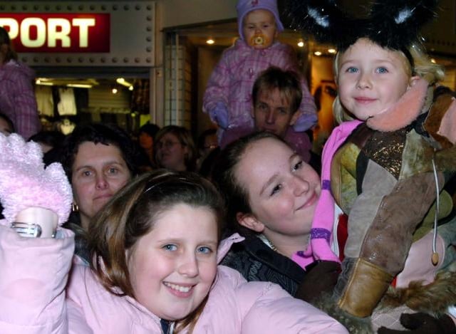 The crowd at the 2007 Christmas light switch on. Doncaster town centre.