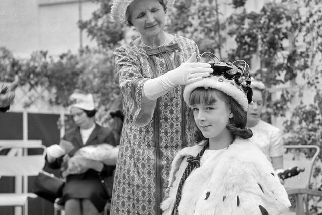Queensferry Fair Queen Beryl Thomas is crowned by Miss Anne Scott in August 1965.