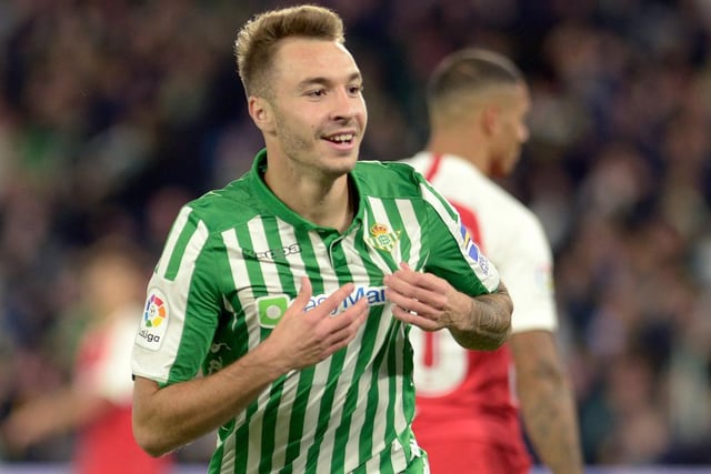 Real Betis have received a £10.7m offer for Loren Moron from an unnamed PL side amid interest from Tottenham, Sheffield United and West Ham. (Mundo Deportivo)