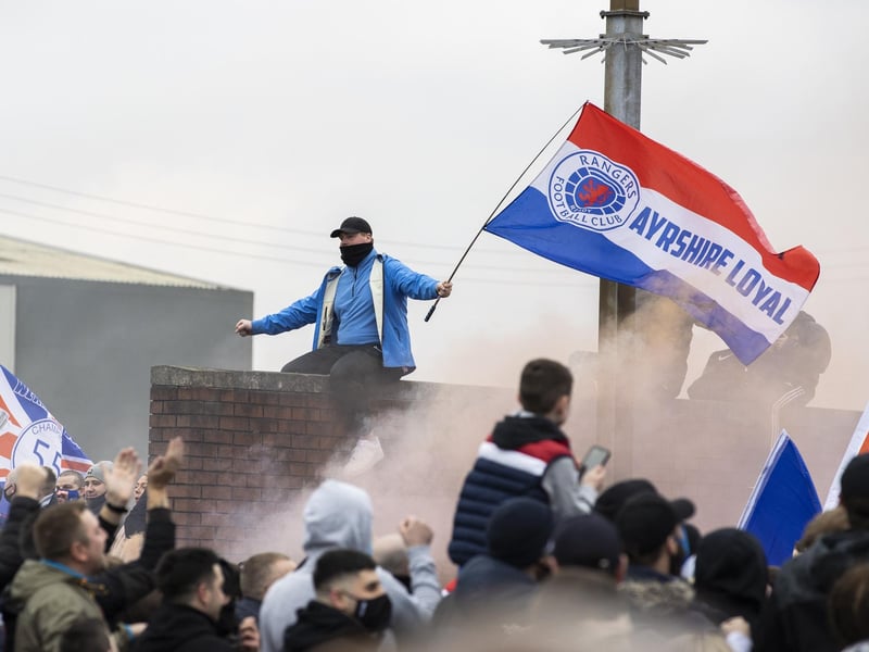 Rangers fans greet the arrival of their players and manager pre match during a Scottish Premiership match between Rangers and St Mirren at Ibrox Stadium, on March 06, 2021, in Glasgow, Scotland. (Photo by Craig Williamson / SNS Group)