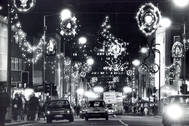 Sheffield Christmas illuminations on a traffic-filled Moor in November 1987