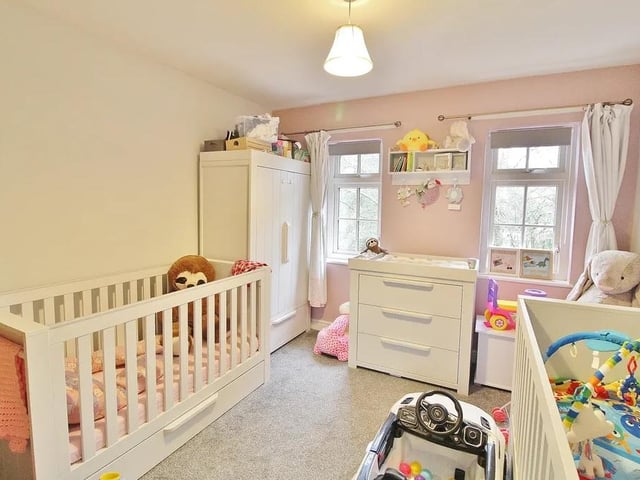 This two bedroom flat in Newlands Avenue, Waterlooville, is on sale under a shared ownership basis for £105,000. It is listed by Jeffries & Dibbens Estate and Lettings Agents - Waterlooville.