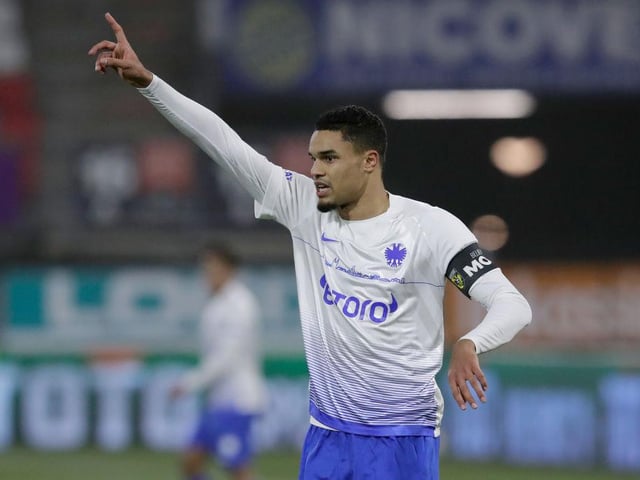 Danilho Doekhi is being tracked by Rangers with a view to a possible pre-contract agreement or January move. The Dutch defender is in the final month of his contract with Vitesse Arnhem and is unlikely to sign a new deal. The Ibrox side will face competition from the likes of Napoli and Dinamo Zagreb. (de Gelderlander)