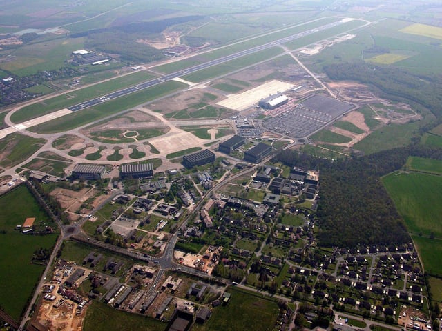 Aerial view of Robin Hood Doncaster Sheffield Airport in 2006