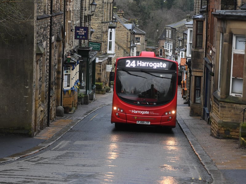Set in the heart of Nidderdale (an Area of Outstanding Natural Beauty), this town is home to "The Oldest Sweet Shop in the World." It’s a charming, nostalgia-filled stop that perfectly caps off any Yorkshire tour.