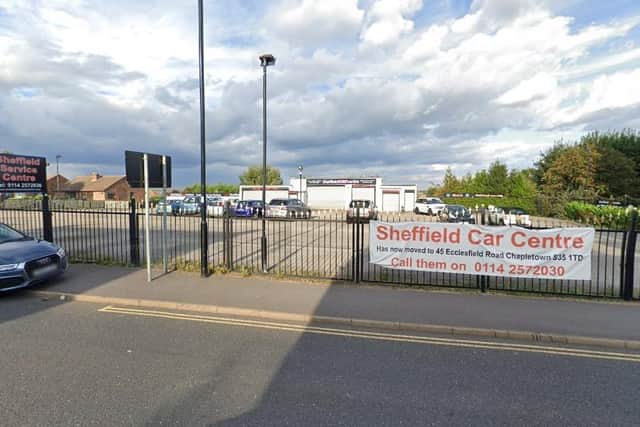 Sheffield Council officers recommended approval of plans to demolish the car centre site in Grenoside and build a block of apartments and shops in its place.