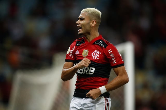 The Brazilian has been on loan at Flamengo since August and was expected to turn his temporary stay to a permanent one. However, he could now play part in Ten Hag’s squad next season.
