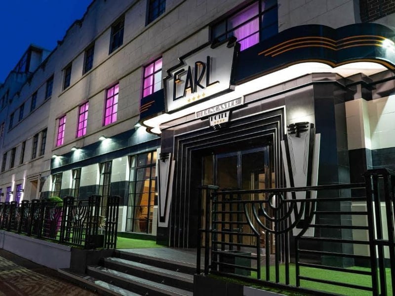 The Earl Of Doncaster Hotel is situated at Bennetthorpe, Doncaster, DN2 6AD