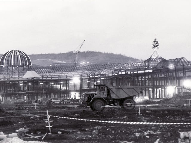 Meadowhall Shopping Centre, Sheffield, under construction - November 1988 with a Christmas tree on top of the roof to keep the festive cheer up for the construction workers