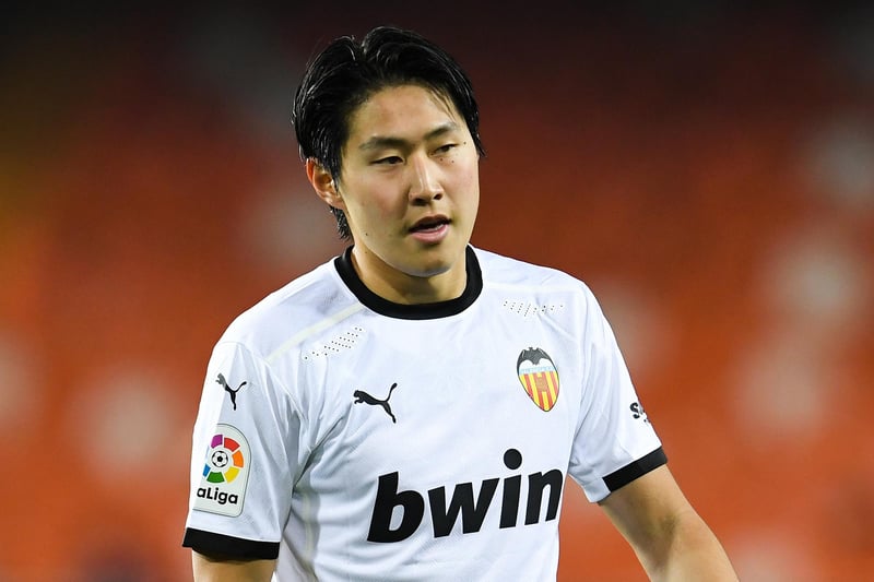 Wolves are set to continue their interest in South Korean ace Lee Kang-in, with the arrival of a new manager in Bruno Lage said not to have affected the club's the club's transfer plans. The Valencia ace has also been linked with Serie A side Sampdoria. (AS)