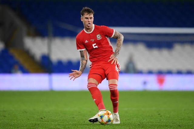 The Blades hold an interest in Tottenham, Leicester and West Ham target Joe Rodon, however could move for Huddersfield’s Terence Kongolo instead. (The Sun)