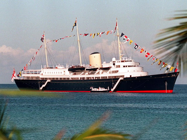 The yacht in all her glory.