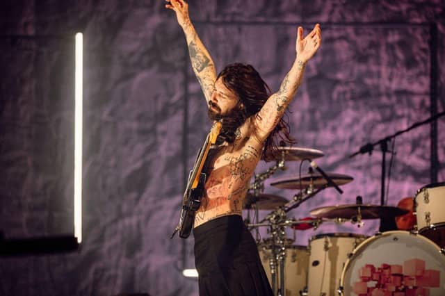 Hometown heroes Biffy Clyro are no strangers to TRNSMT, having delivered iconic performances at the festival in 2017 and 2021. Known for their high-octane live shows and anthems like “Many of Horror” and “Mountains,” the band is always a crowd favourite. With their unique ability to blend raw energy and emotional depth, a return to TRNSMT in 2025 would surely be met with roaring applause from their loyal Scottish fanbase.