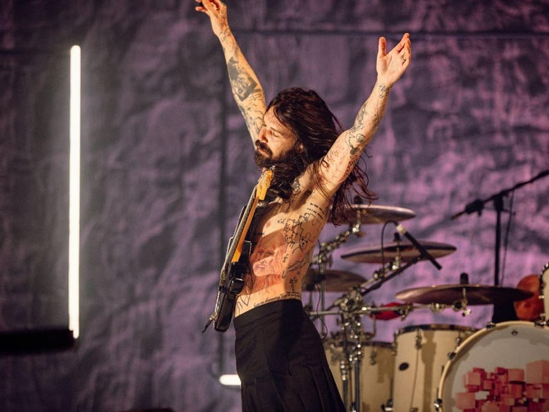 Hometown heroes Biffy Clyro are no strangers to TRNSMT, having delivered iconic performances at the festival in 2017 and 2021. Known for their high-octane live shows and anthems like “Many of Horror” and “Mountains,” the band is always a crowd favourite. With their unique ability to blend raw energy and emotional depth, a return to TRNSMT in 2025 would surely be met with roaring applause from their loyal Scottish fanbase.