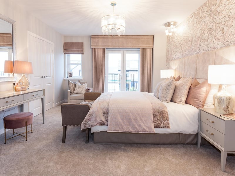 Principal bedroom.