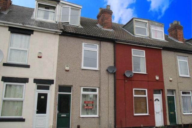 Viewed 1098 times in the last 30 days. This three bedroom terrace has a "good size living room" and is available now. Marketed by Challenge Ltd, 01623 355559.