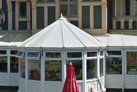 A Mansfield Woodhouse pub with a colour in its name.