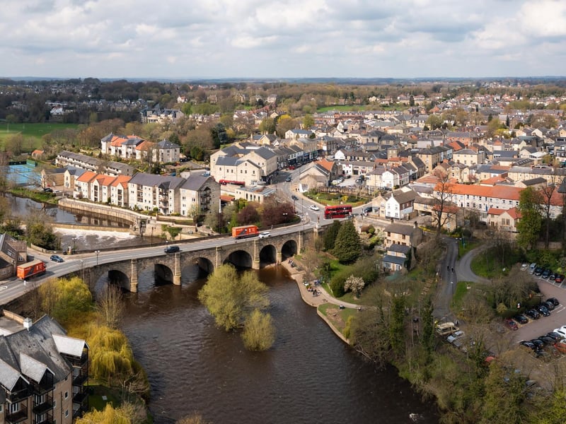 A total of 52 properties were sold in LS22, taking an average 139 days to sell.