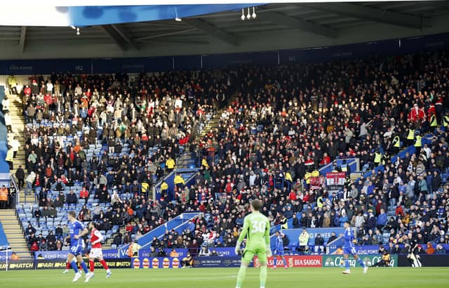Average away support: 975