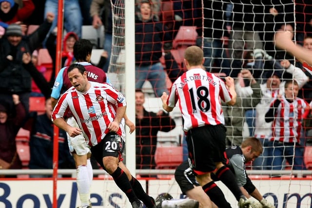 Nothing beats a stoppage-time winner. Reid's late strike in 2008 saw newly-promoted Sunderland pull further clear of the relegation zone with a 2-1 win over West Ham.