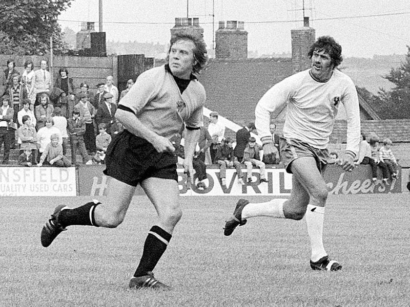A legend returns as Ken Wagstaff, now at Hull, takes on Dick Edwards.