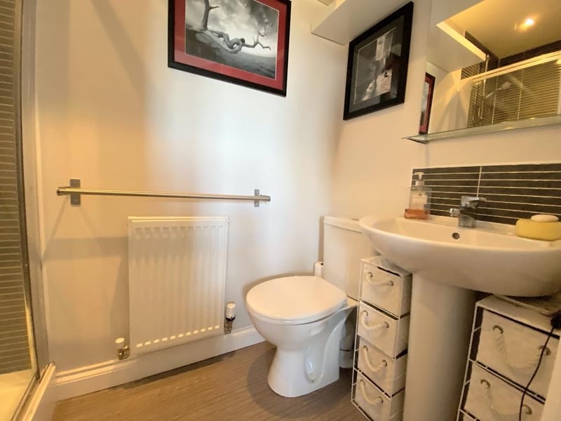 Bedroom 2 en-suite.