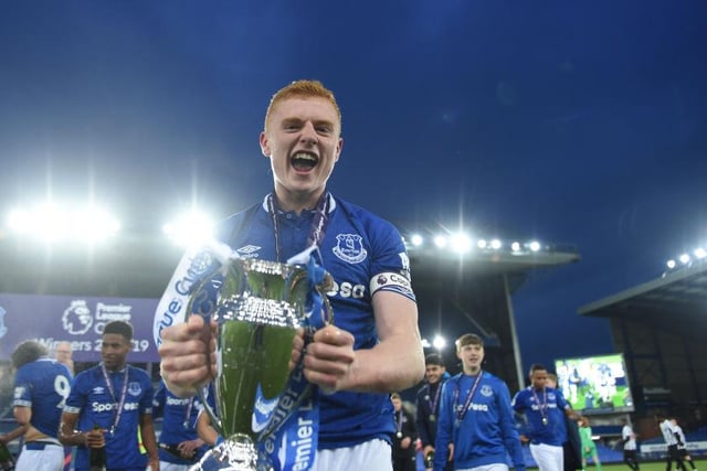 Sunderland are nearing a move for free agent Morgan Feeney. The 21-year-old centre-back was released by Everton this summer. Feeney, who had a short loan spell with Tranmere Rovers, has played twice for the Toffees. (Football Insider)