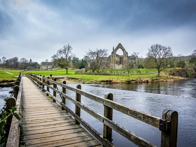 Known for it's magnificent Priory, Bolton Abbey is a small village located in the Craven district of North Yorkshire. A must-see are the 60 stepping stones which cross the River Wharfe.