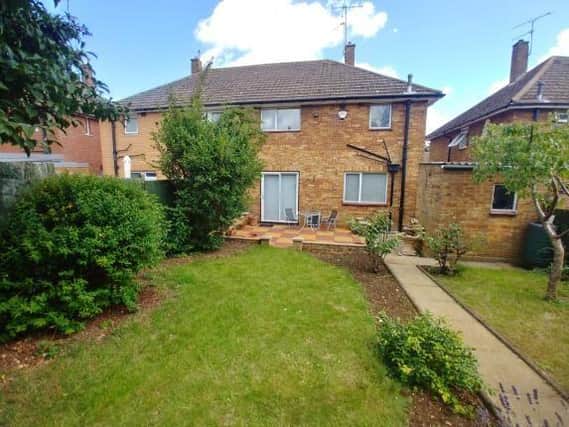 This chain-free property has been viewed a whopping 5,057 times. It boasts lots of living space and natural light, and a spacious open plan lounge. Outside, the rear garden comes with generous amounts of lawn and patio space with established trees creating lots of privacy. 250,000 GBP