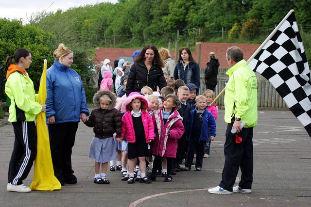 Pupils were all lined up in this event from 2006. Can you tell us more about it?