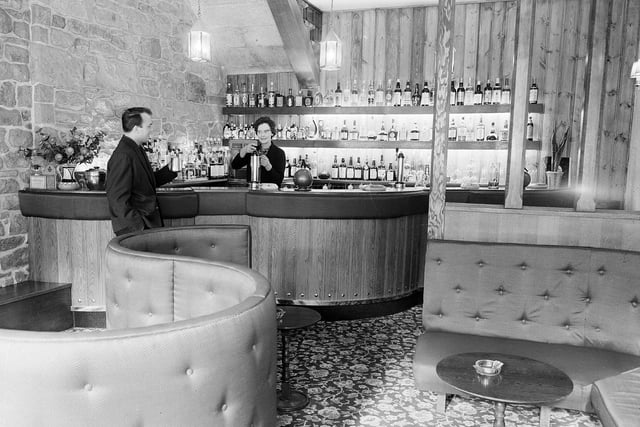 The bar at the Grassmarket's Beehive Inn in August 1956.