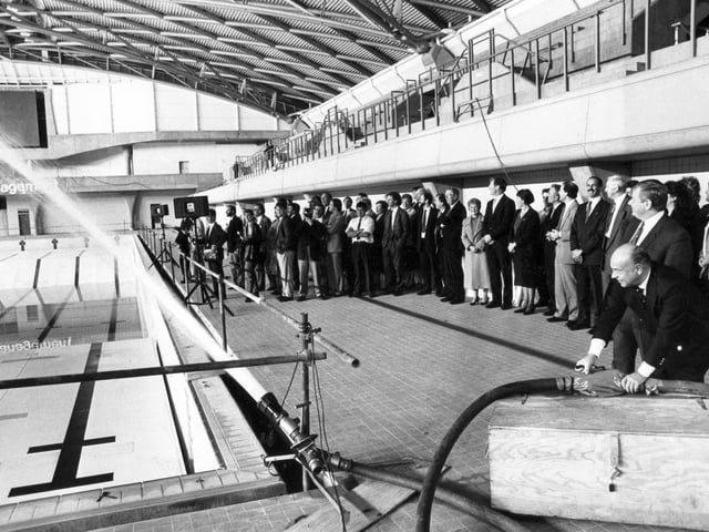 Dr Primo Nebiolo, President of the IAAF, began the official filling of the Ponds Forge swimming pool at a ceremony on October 9, 1990