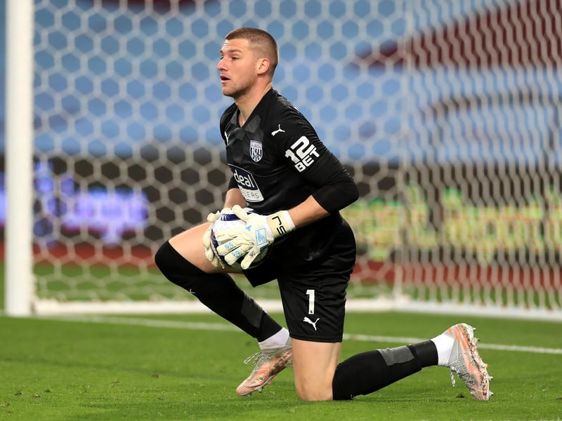West Ham United are believed to be leading the race to sign West Bromwich Albion goalkeeper Sam Johnstone. The £18m-rated stopper is also the respective radars of Man Utd and Spurs. (ESPN)