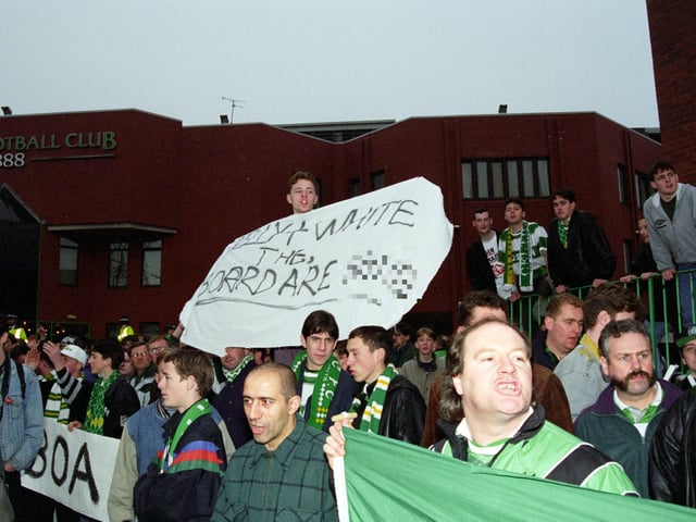 Celtic fans had a message for the board during the 1993/94 season