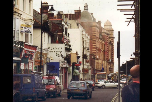 This snap offers another throw back to the 90s in Osborne Road. You can see the sign for the now gone Oysters Wine and Tapas Bar. You can also see the neon sign of the chemist and the Queens Hotel in the distance.