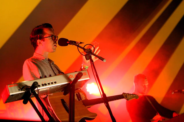 Tom Vek performing at The Quarry in 2014