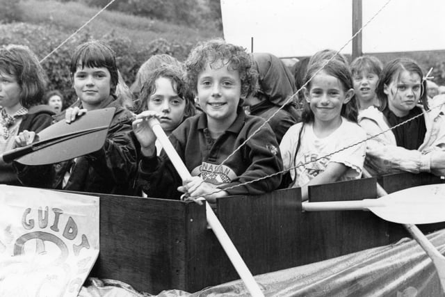 Buxton Advertiser archive, 1992, girl guides in a damp Chapel carnival