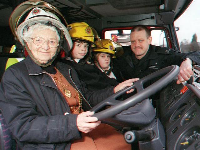 Mayor of Doncaster Margaret Robinson with Stainforth Pupils Rachel Troops, Saffron Walsh and Firefighter Glynn Morton during a vist by the mayor and the fire service to the school on wednesday