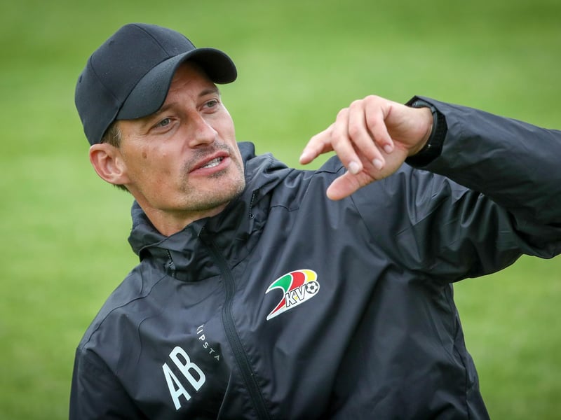 KV Oostende boss Alexander Blessin has again batted away suggestions he could become Chris Wilder's successor at Sheffield United, insisting he's fully focused on his side's league campaign and pointing out he still has a year left on his contract. (The Star)