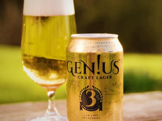 The UK’s first light craft lager, Gen!us was launched in 2018 with a mission to make healthier drinking a pleasure, not a compromise. Brewed with the finest pilsner malts and three hop varieties, Gen!us is 3% ABV and 79kcal per can – less than an apple.