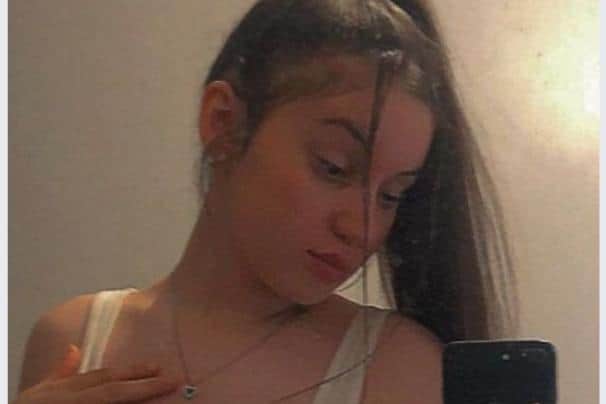 Worried police have this afternoon put out an appeal after a 15 year old girl, Kyra, went missing from her Sheffield home.